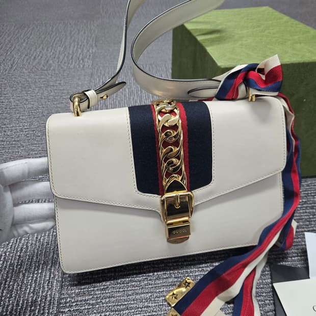 [특가][정품]구찌 실비백 미듐