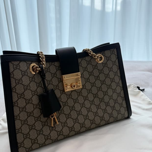 구찌 패들락 숄더백 미디엄 