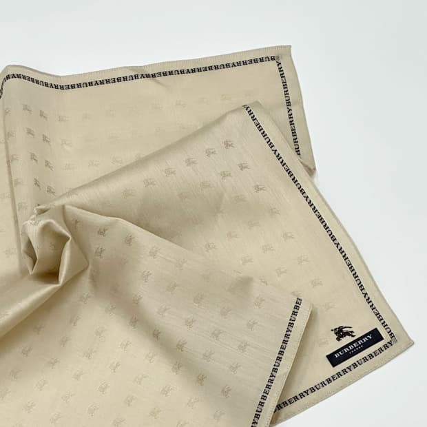(새상품) burberry/ 버버리 쁘띠스카프 손수건