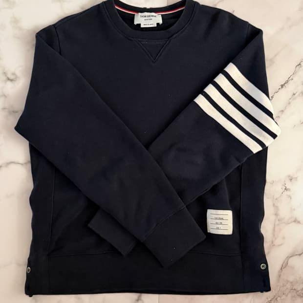 톰브라운 4선완장 맨투맨 4사이즈