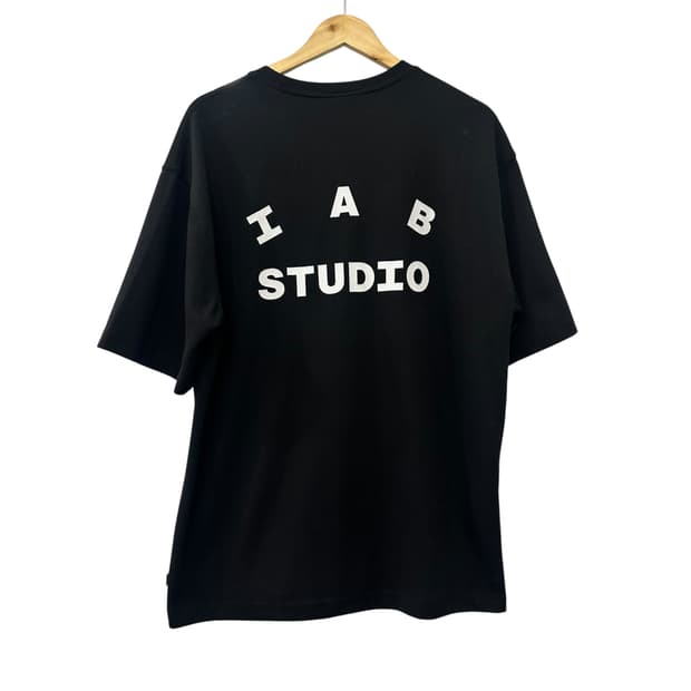IAB STUDIO 빅로고 반팔 티셔츠(XXL)