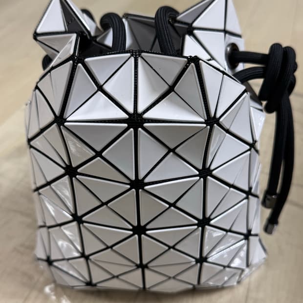 바오바오 버킷백 화이트