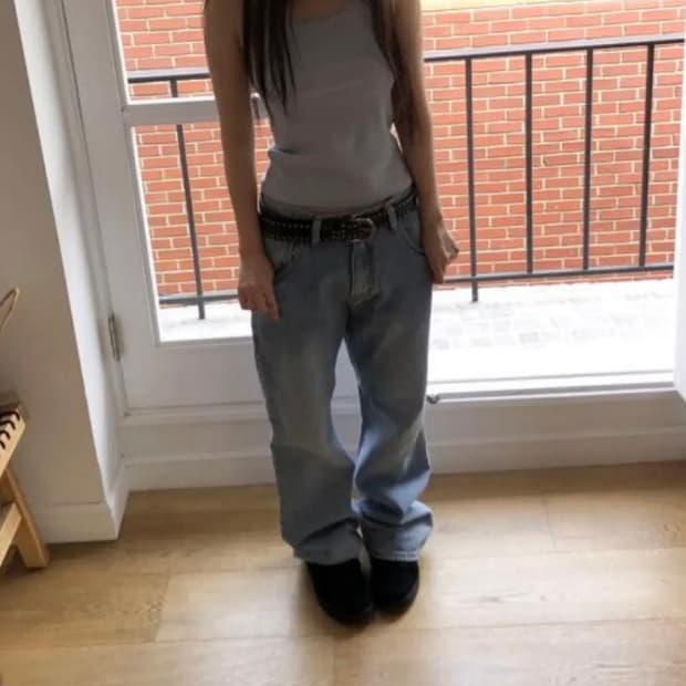 실사 유) 이즈이즈 cool fit flare jeans 연청 데님