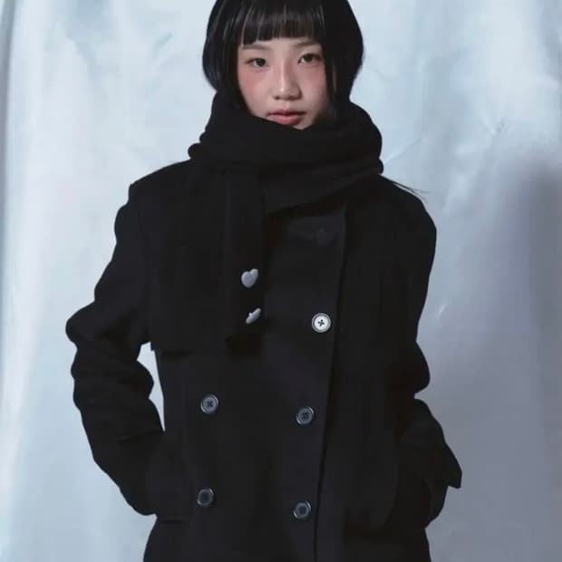 로긴 앤 로지 하트 포인트 더블버튼 하프코트 판매