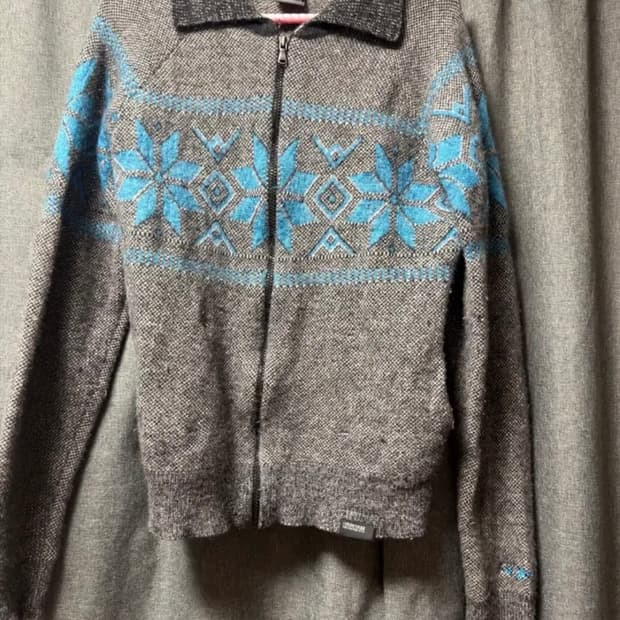 후부 노르딕 눈꽃 니트집업 판매합니다