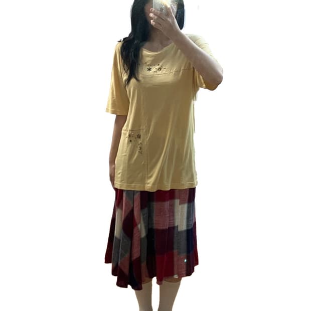 레드 언발 스커트
