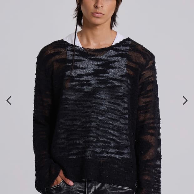 Black Stray knit