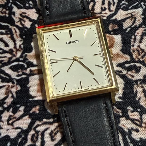 SEIKO 빈티지 쿼츠 시계