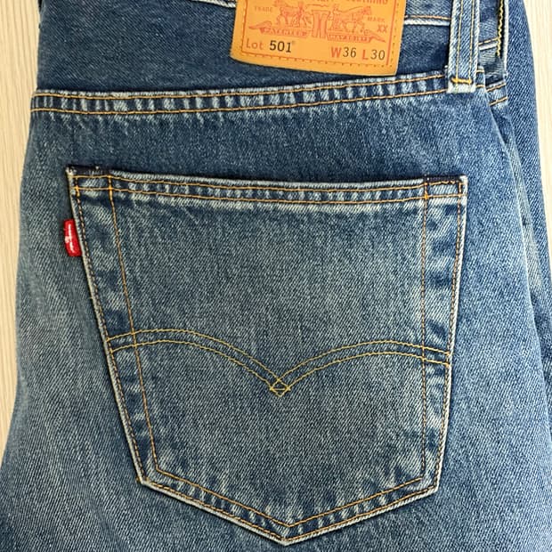 리바이스 501 프리미엄 W36 L30 판매합니다.
