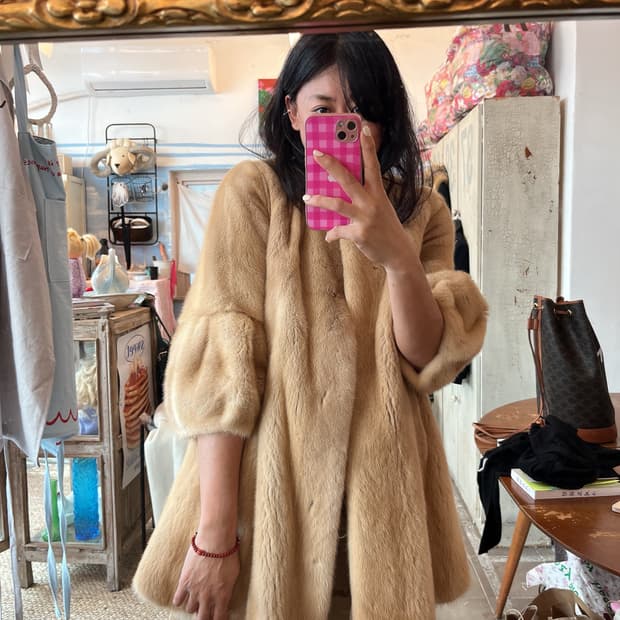 밍크 퍼프 소매 코트