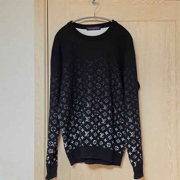 [2XL] 루이비통 그라데이션 모노그램 니트 새상품급