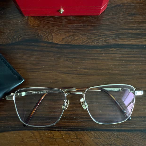생로랑 / 바칼랠로 안경 / F