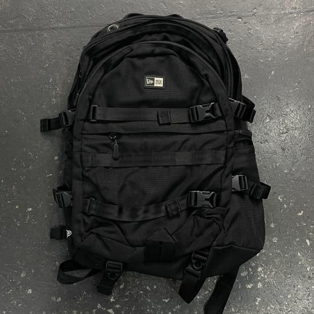 뉴에라 캐리어 백팩