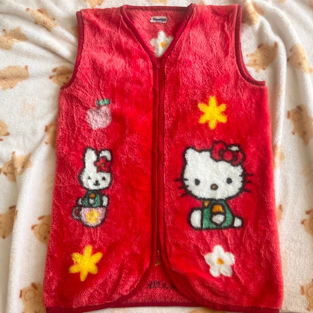 Sanrio 산리오 hello kitty 헬로키티 수면조끼 ♥️♥️