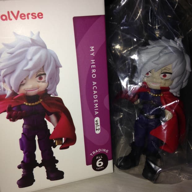 나히아 토무라 팔버스 피규어