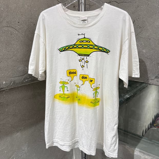빈티지 Carter BloodCare UFO 그래픽 티셔츠