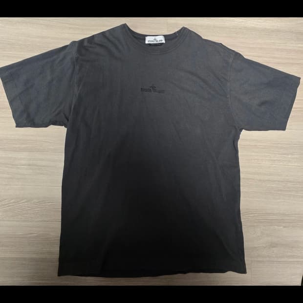 스톤아일랜드 검정 반팔 