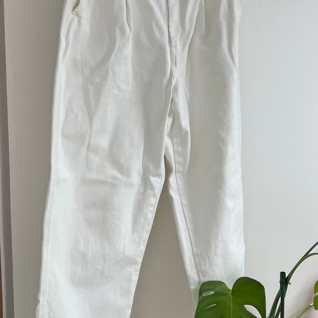 BESLOW 흰색 와이드 크림진 32사이즈