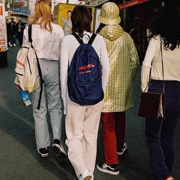 미스치프 패커블 나일론 백팩 네이비