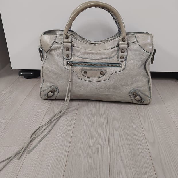 정품 발렌시아가 클래식 시티 모터백