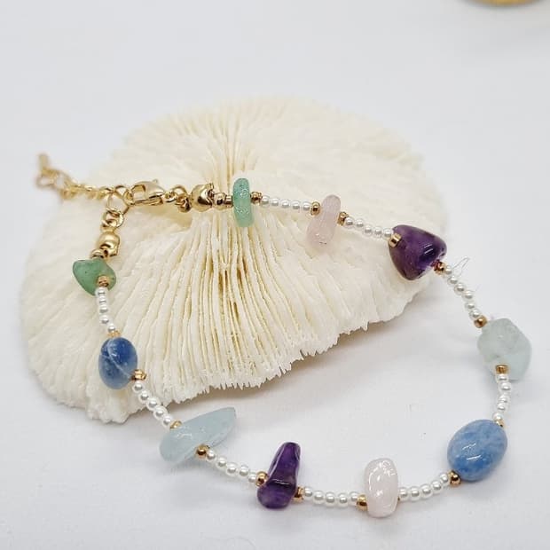 새제품. 핸드메이드 ) 천연석믹스 faux pearls Bracelet