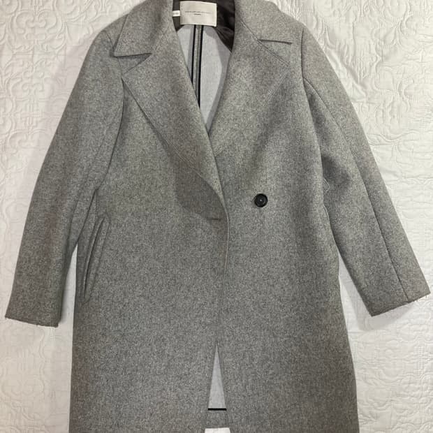 아퀼라노리몬디 코트