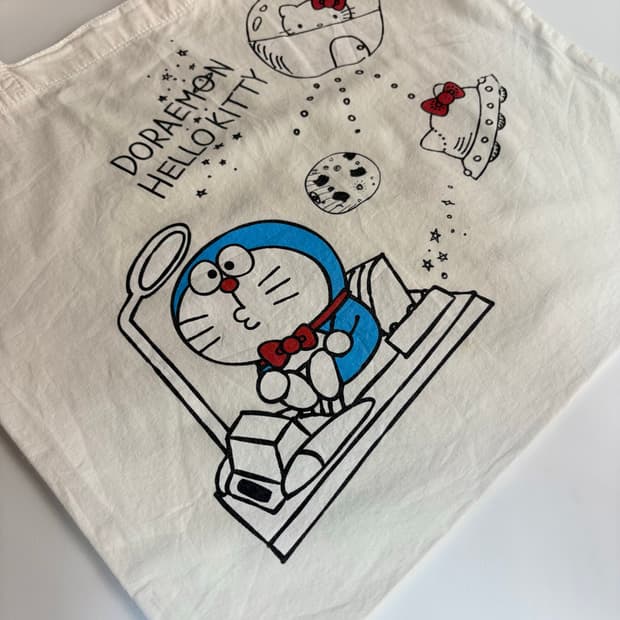 산리오 도라에몽 X 헬로키티 콜라보 에코백 JPN