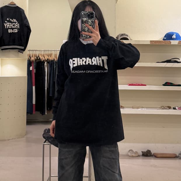 트레셔 스트릿 빅로고 프린팅 롱슬리브 U1704