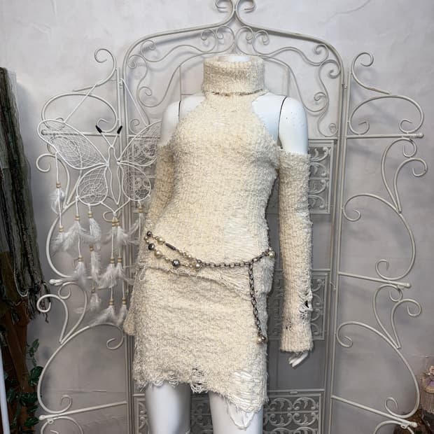 Threetimes damaged turtleneck skirt set
