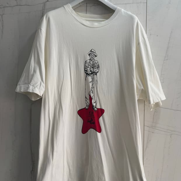 C.P. Company × Lucio Dalla 콜라보 그래픽 티셔츠