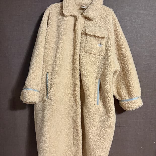 아디다스 뽀글이 롱코트