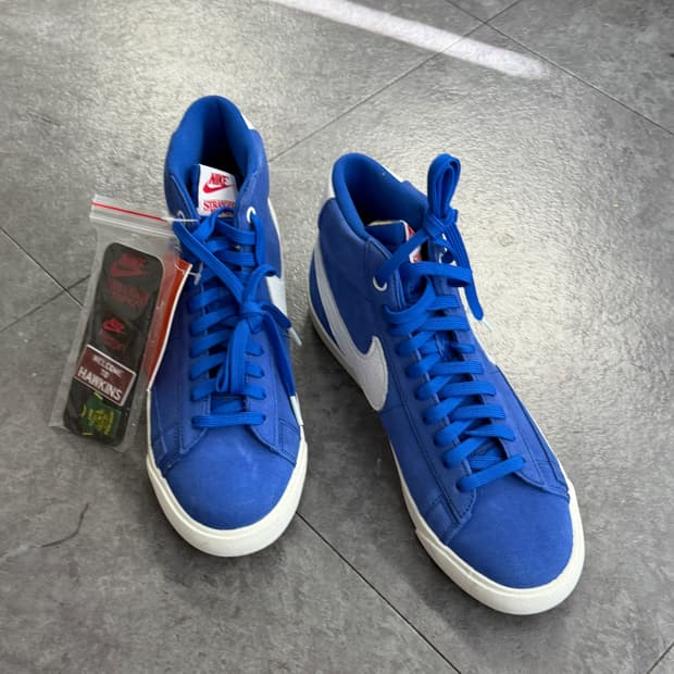 새제품 나이키 블레이져 기묘한이야기 미드 하이탑 블루 265
