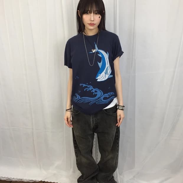 UNIQLO UT Fish Graphic Tee