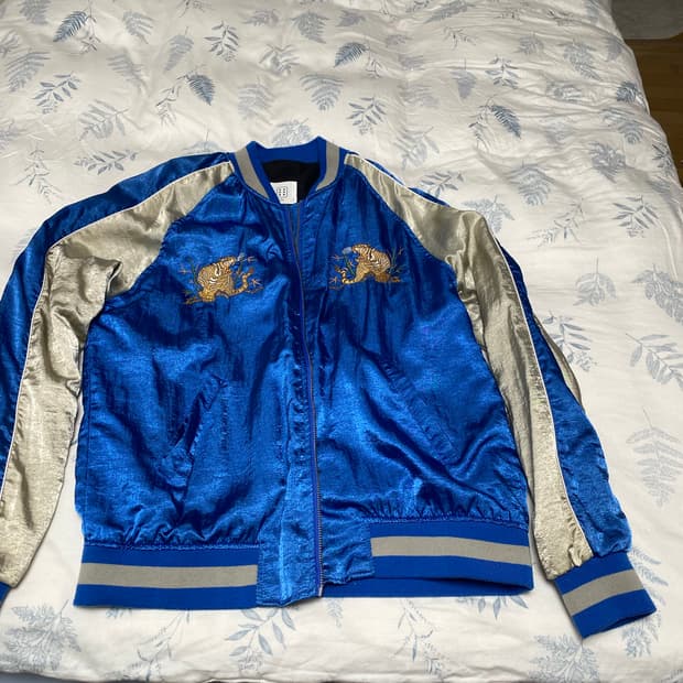 Dice 사틴자켓팝니다