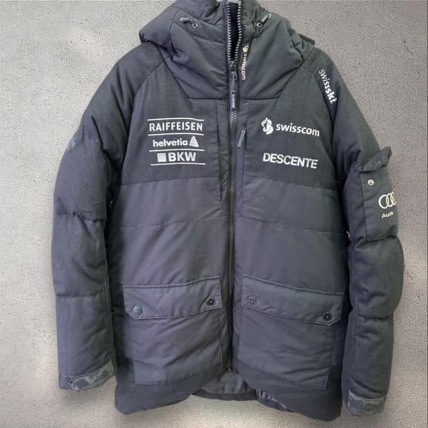 데상트 스위스팀 아우디 겨울패딩 점퍼 95-100