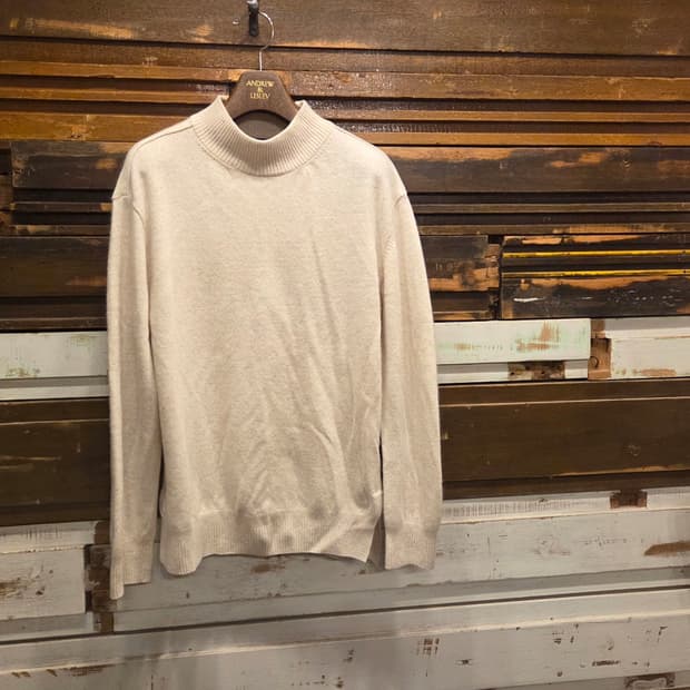 일꼬르소 모호크넥 니트