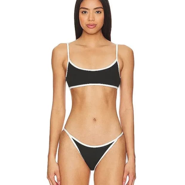 Caroline constas 비키니