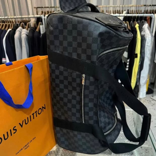 [정품 급매]루이비통 다미에 그라피트 밴드리에르 한정판 레더 키폴 급처