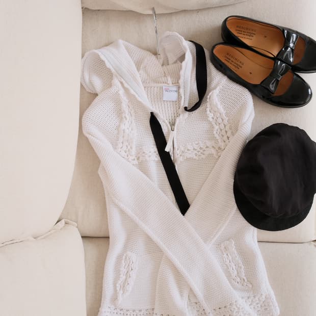 Crocheted hood zip-up