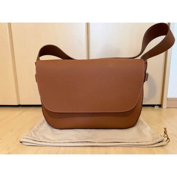 26aw HEFNER PINNACLE POSTMAN BAG