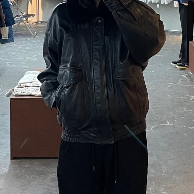 입생로랑 블랙 가죽 무스탕 자켓 H1399