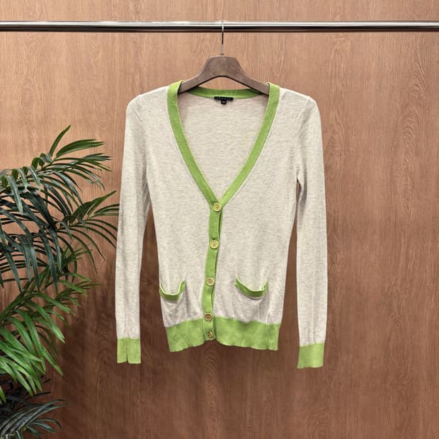 띠어리 브이넥 긴팔 코튼 캐시미어 가디건 그린 컬러 트리밍 라이트 그레이