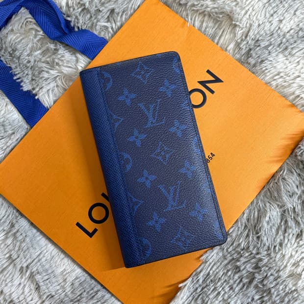 루이비통 브라짜월릿 장지갑 코발트블루