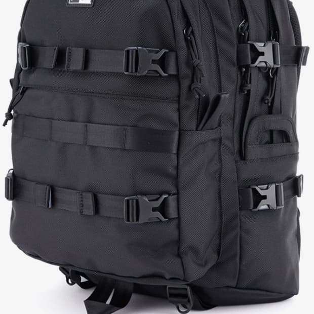 뉴에라 캐리어백팩