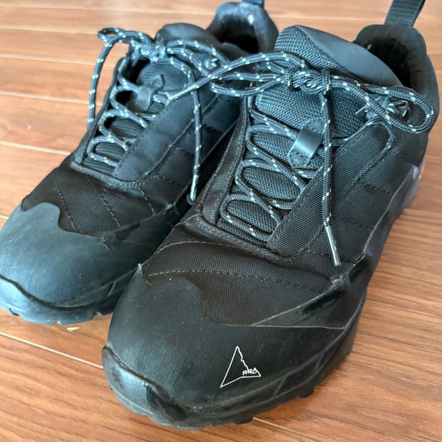 로아 카타리나 블랙 42