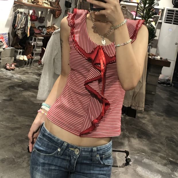 [3262]Red stripe ruffle sleeveless top