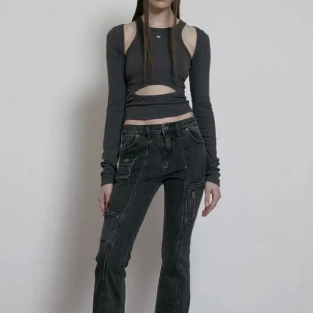 보헤미안서울 컷아웃 레이어드 리브드 탑 차콜