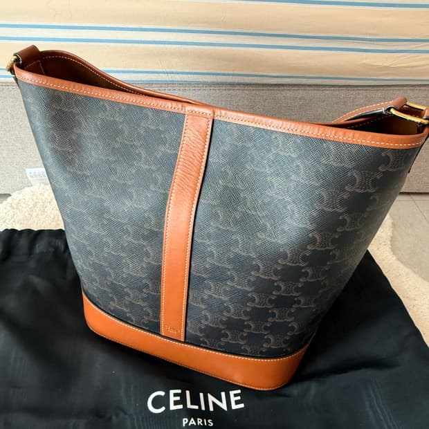 셀린느 트리옹프 버킷백 미디움