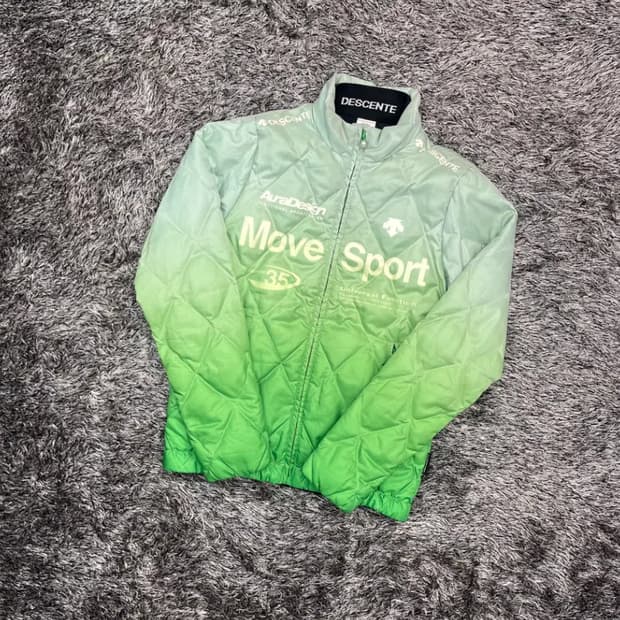 데상트 여성 다이아몬드 퀼팅 자켓 (90)