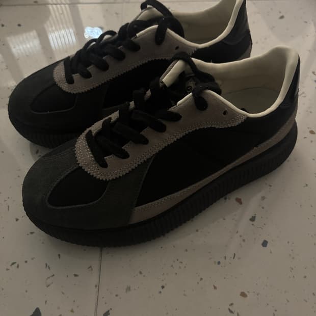 오니츠카타이거 델리시티 245